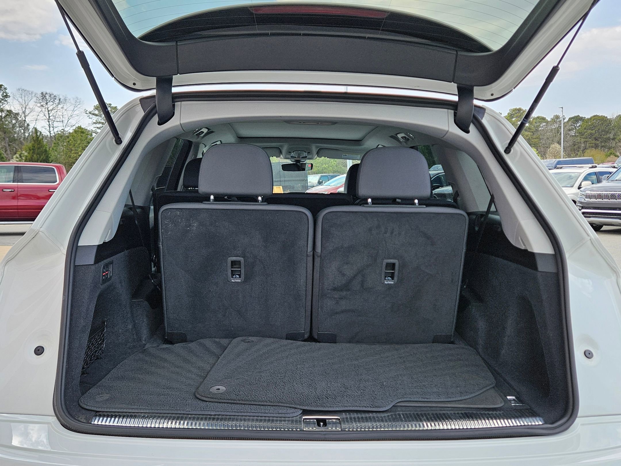 Used 2022 Audi Q7 Premium Plus image 30