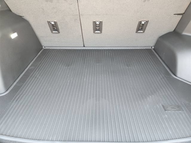 New 2027 Chevrolet Equinox RS w/ LPO, Floor Liner Package FWD image 21