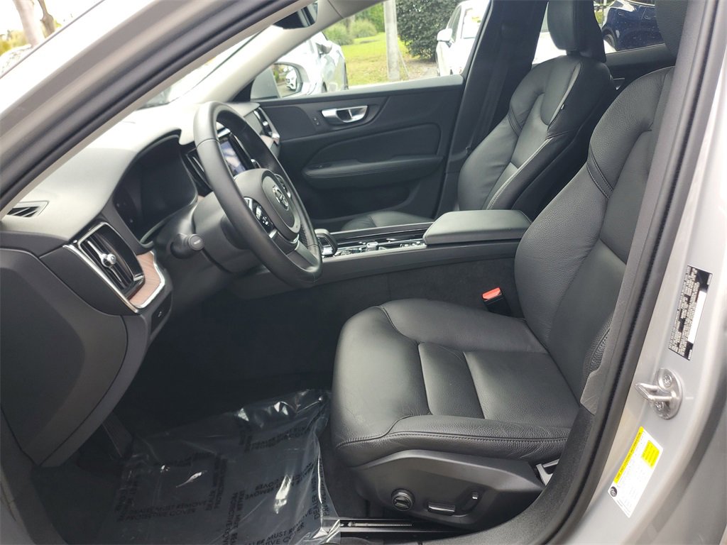Certified 2025 Volvo V60 B5 Cross Country Plus image 17