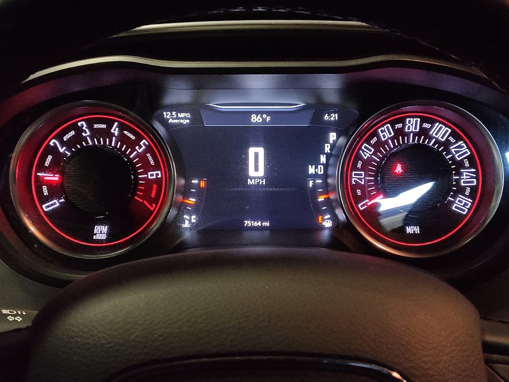 Used 2016 Dodge Challenger SXT RWD image 23