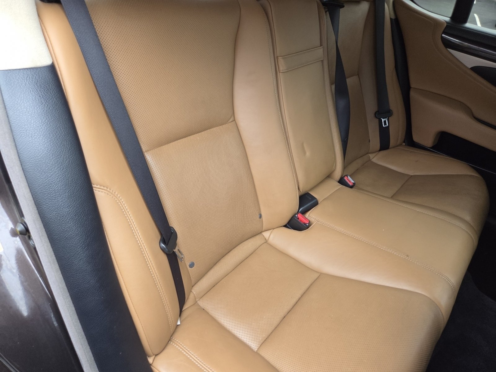 Used 2015 Lexus LS 460 AWD w/ Comfort Package image 27