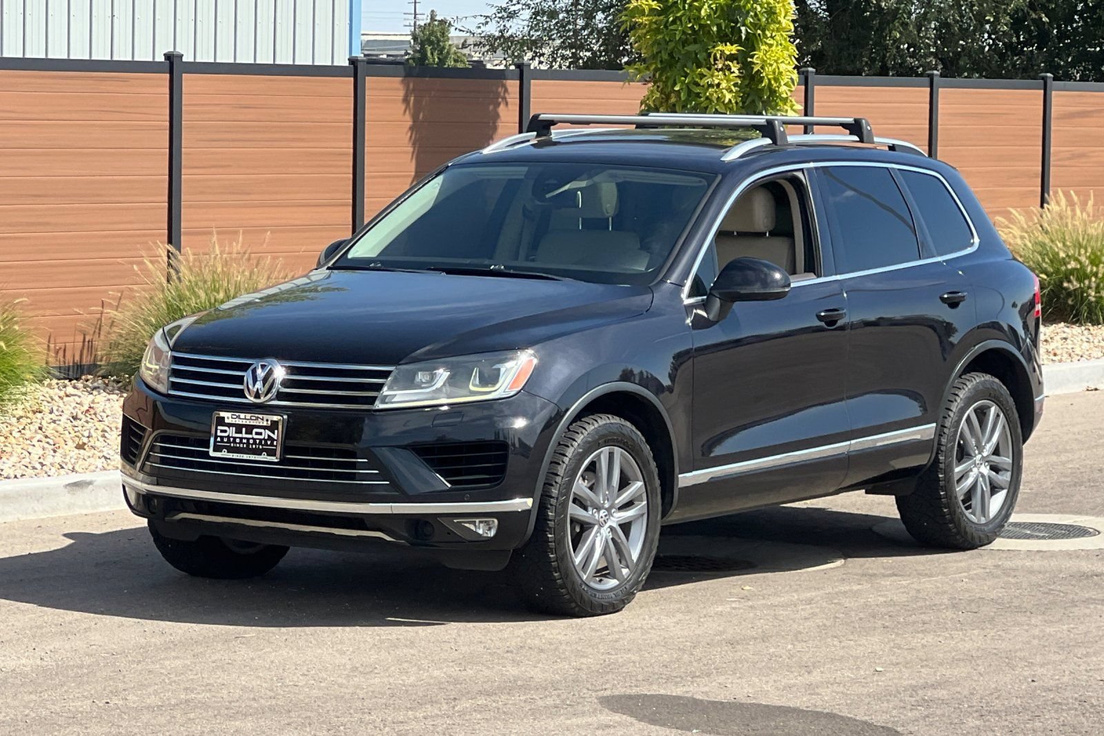 Used 2016 Volkswagen Touareg VR6 AWD/4WD image 11