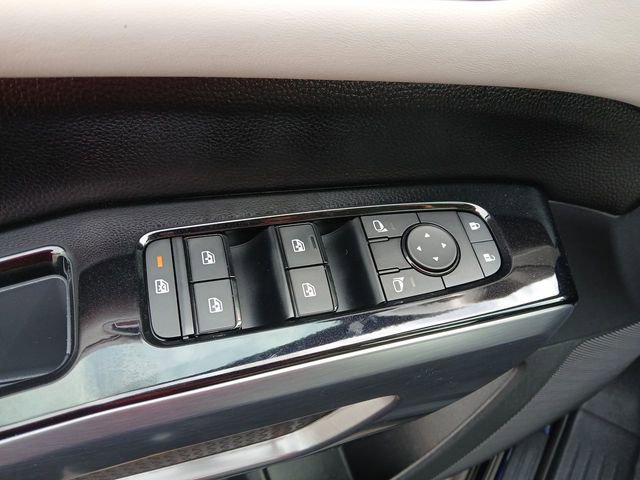 Used 2023 Nissan Pathfinder SL image 13