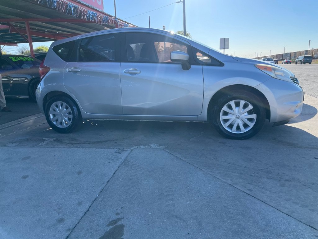 Used 2016 Nissan Versa Note SV FWD image 8