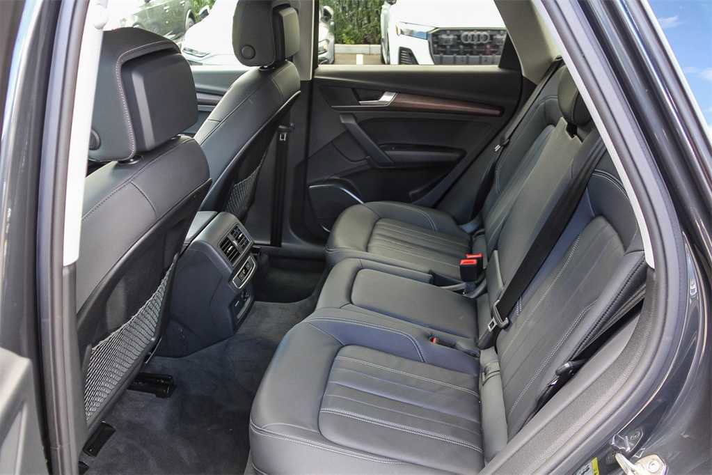 Used 2023 Audi Q5 2.0T Premium w/ Convenience Package image 17