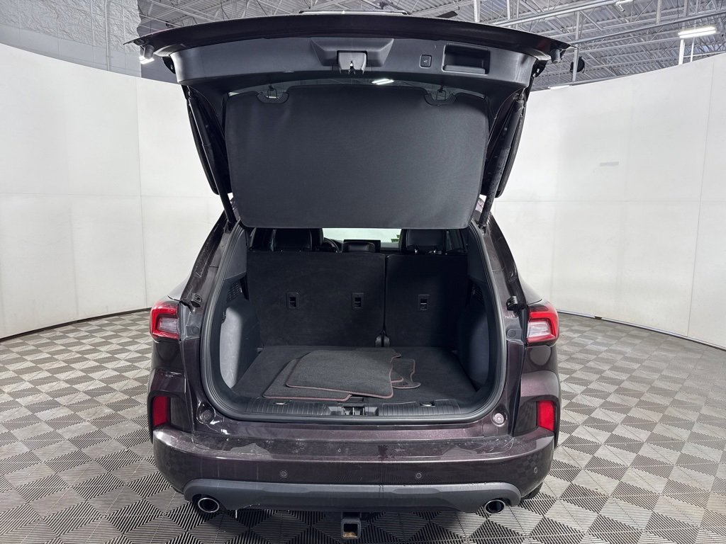 Used 2023 Ford Escape ST-Line Elite image 16
