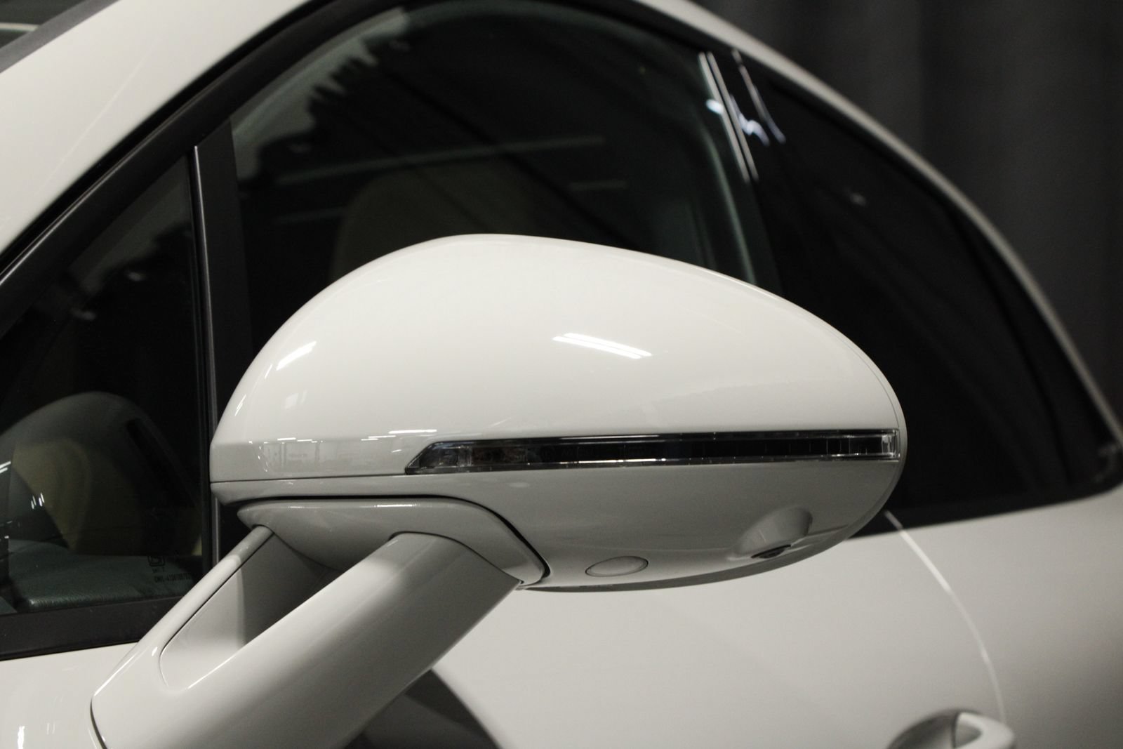 New 2026 Porsche Macan AWD/4WD image 13
