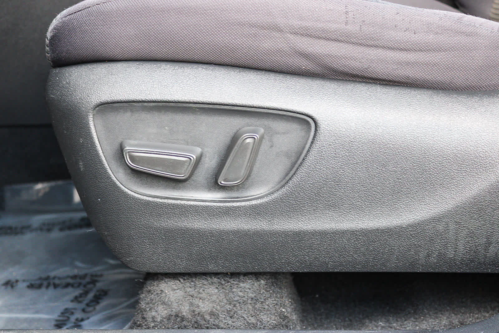 Used 2021 Toyota Highlander LE image 21