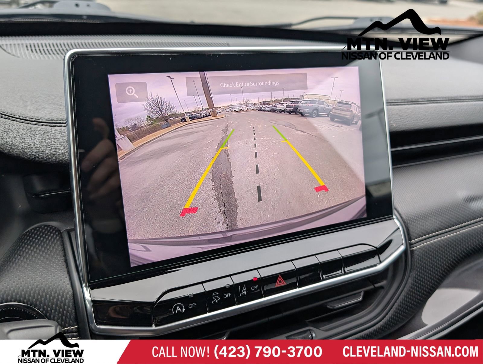 Used 2023 Jeep Compass Altitude image 14