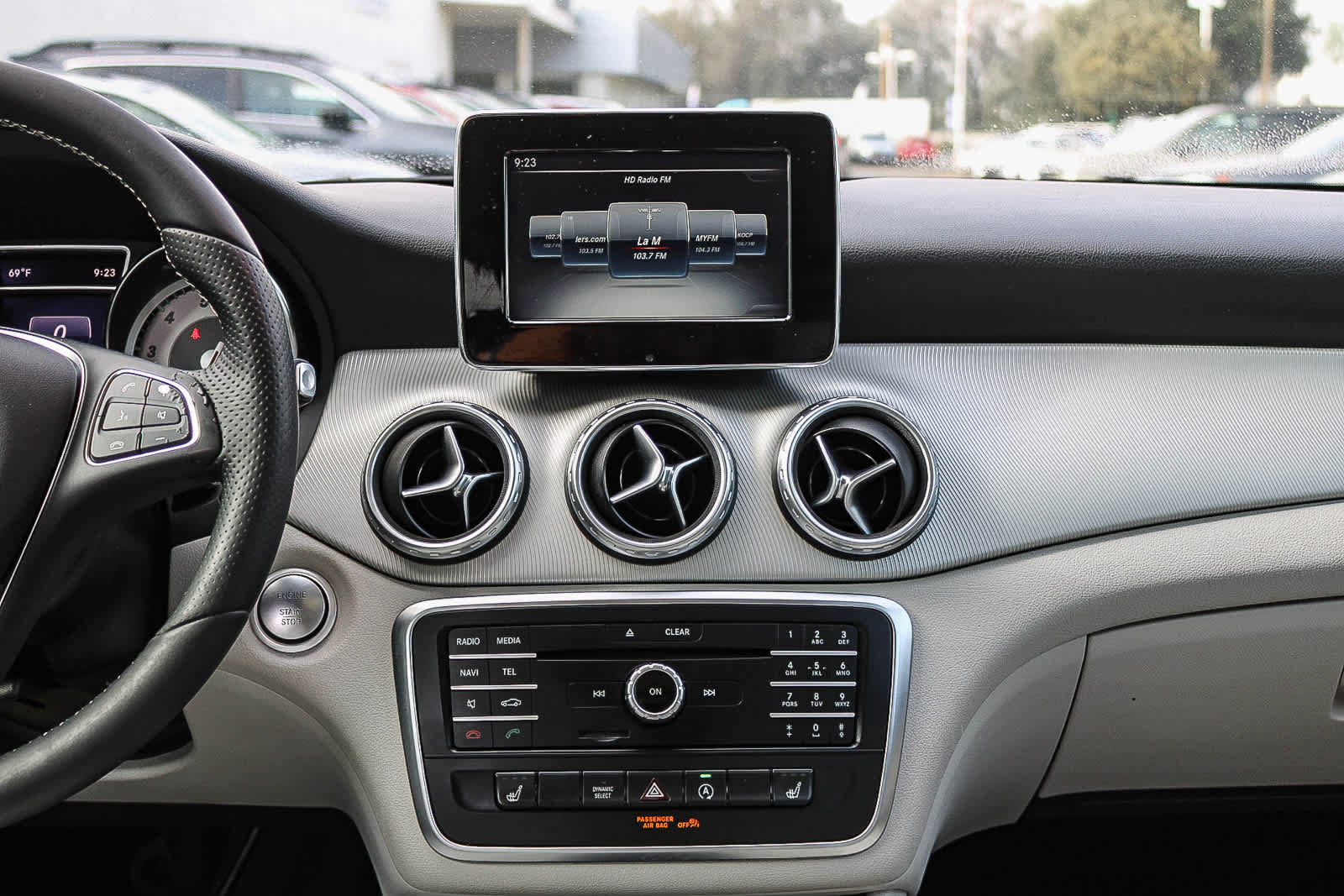 Used 2016 Mercedes-Benz GLA 250 image 13