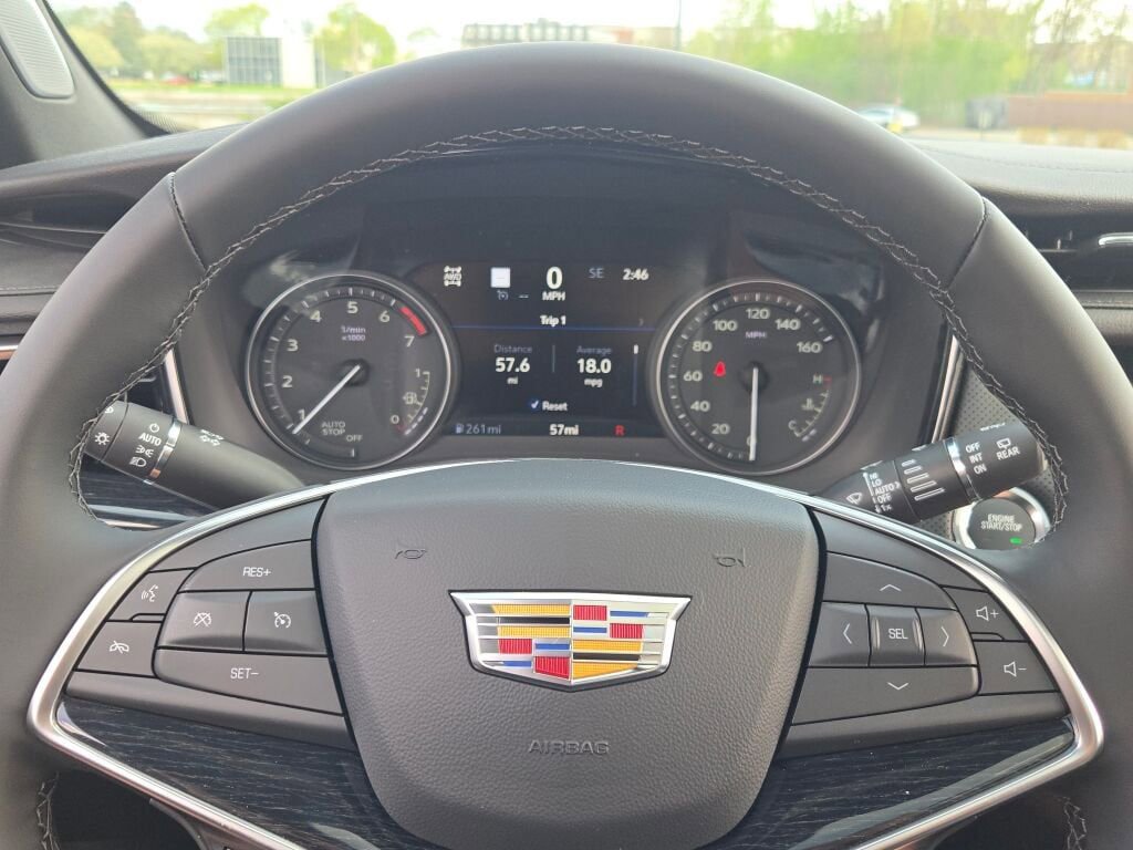 New 2026 Cadillac XT5 Premium Luxury w/ LPO, ONYX Package image 35