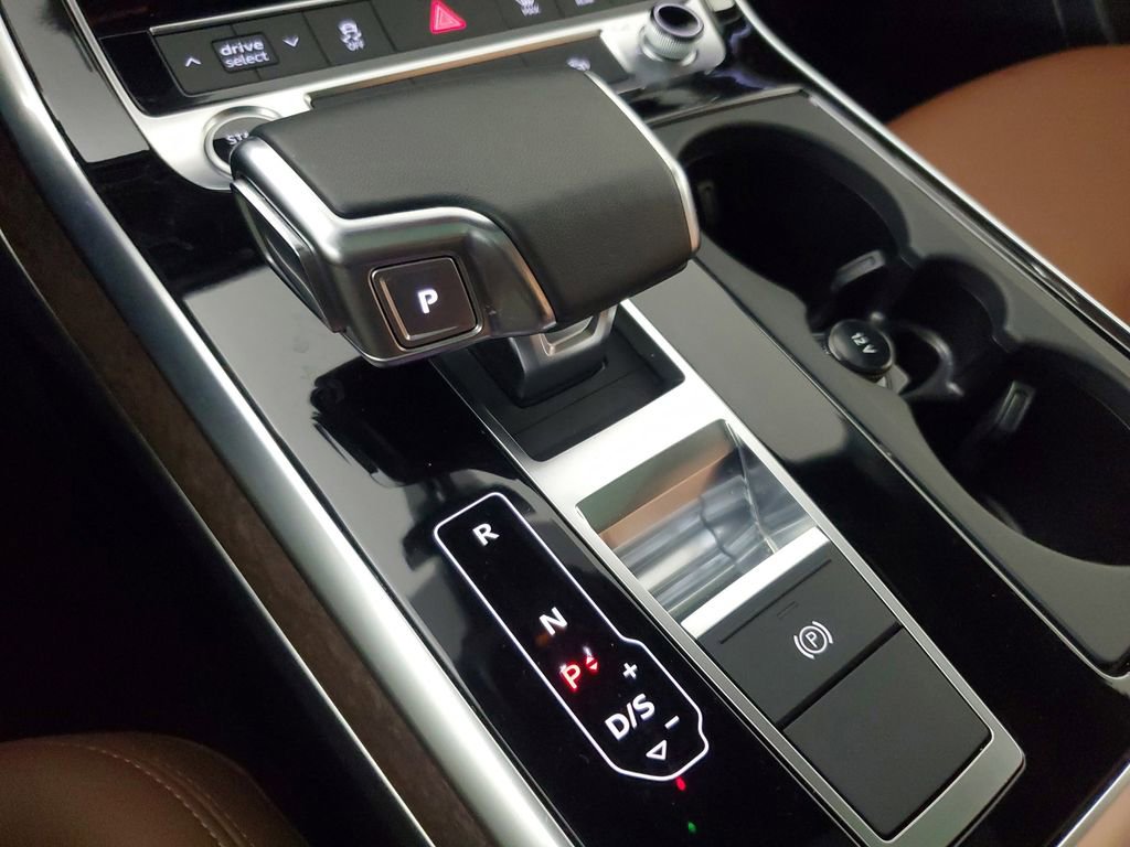 Used 2025 Audi Q7 3.0T Premium w/ Convenience Package image 31