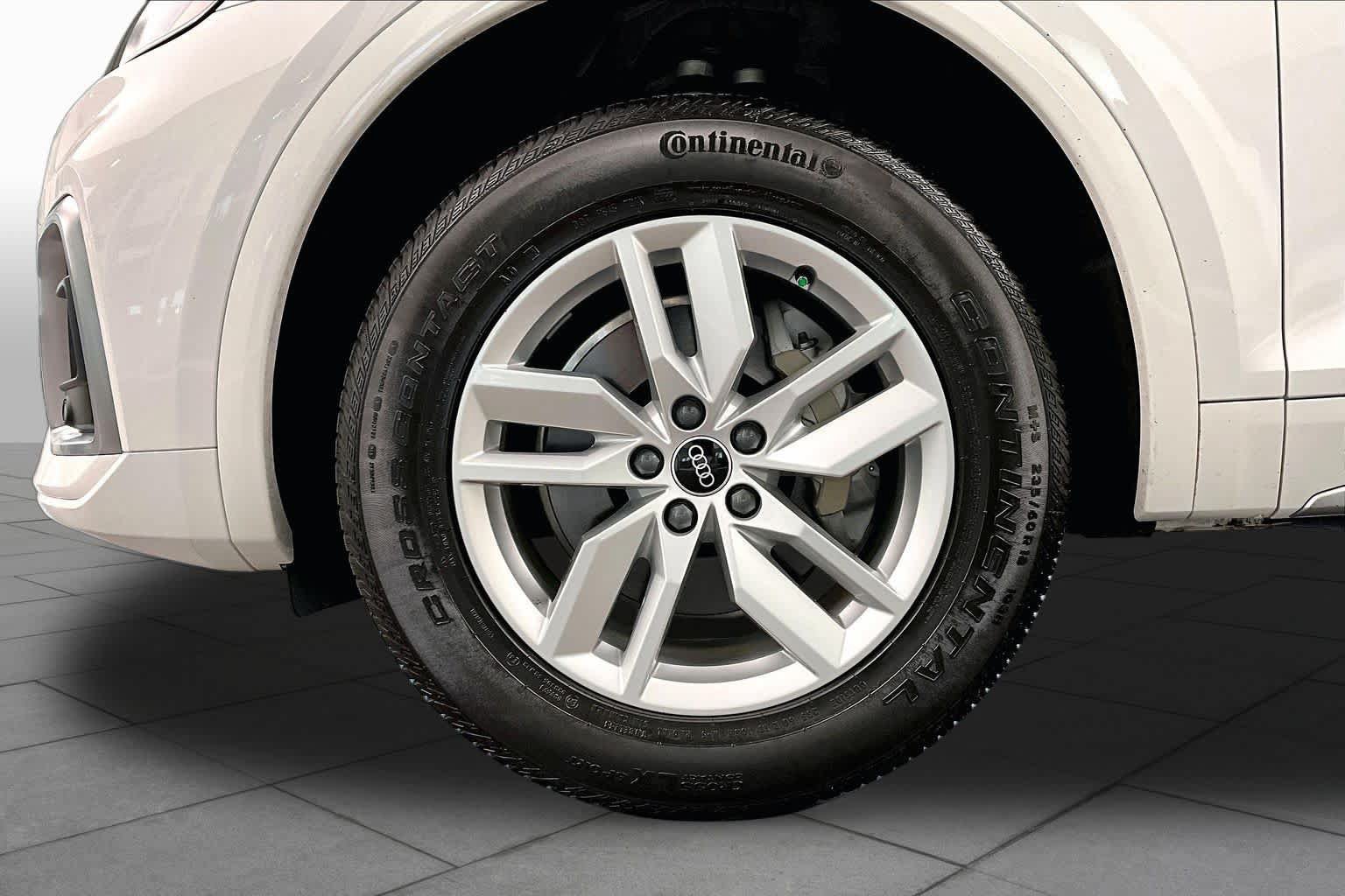 Used 2023 Audi Q5 2.0T Premium AWD/4WD image 11
