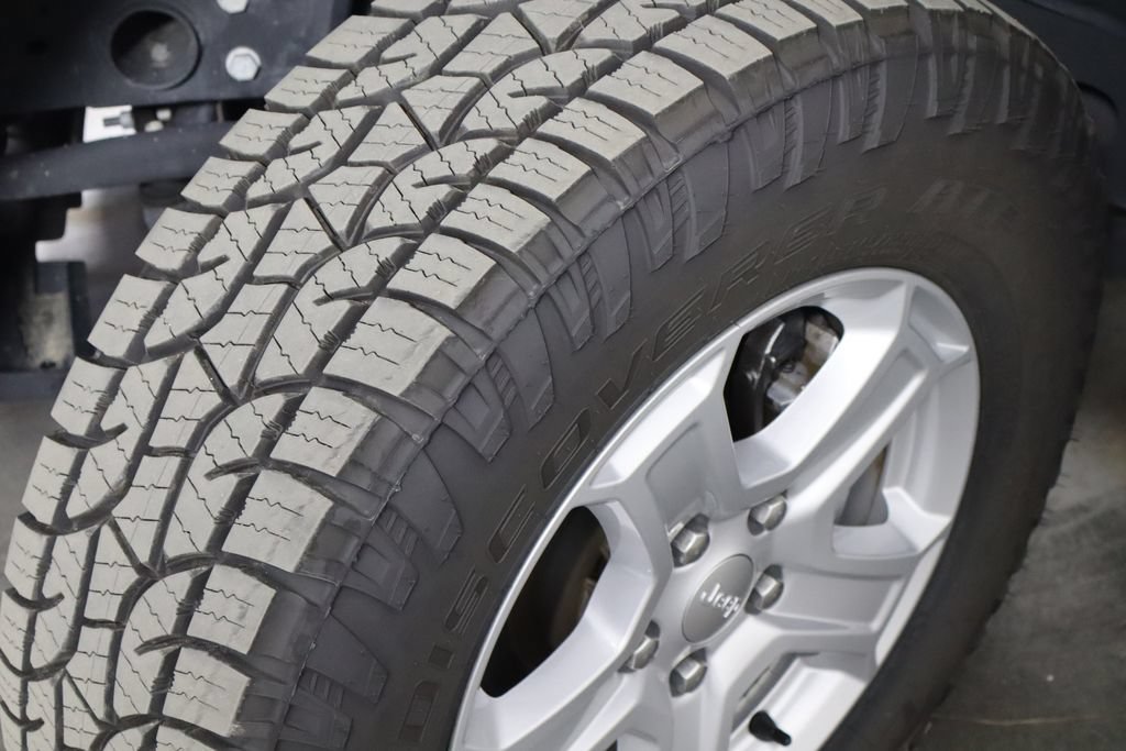 Used 2023 Jeep Wrangler Unlimited Sport AWD/4WD image 35
