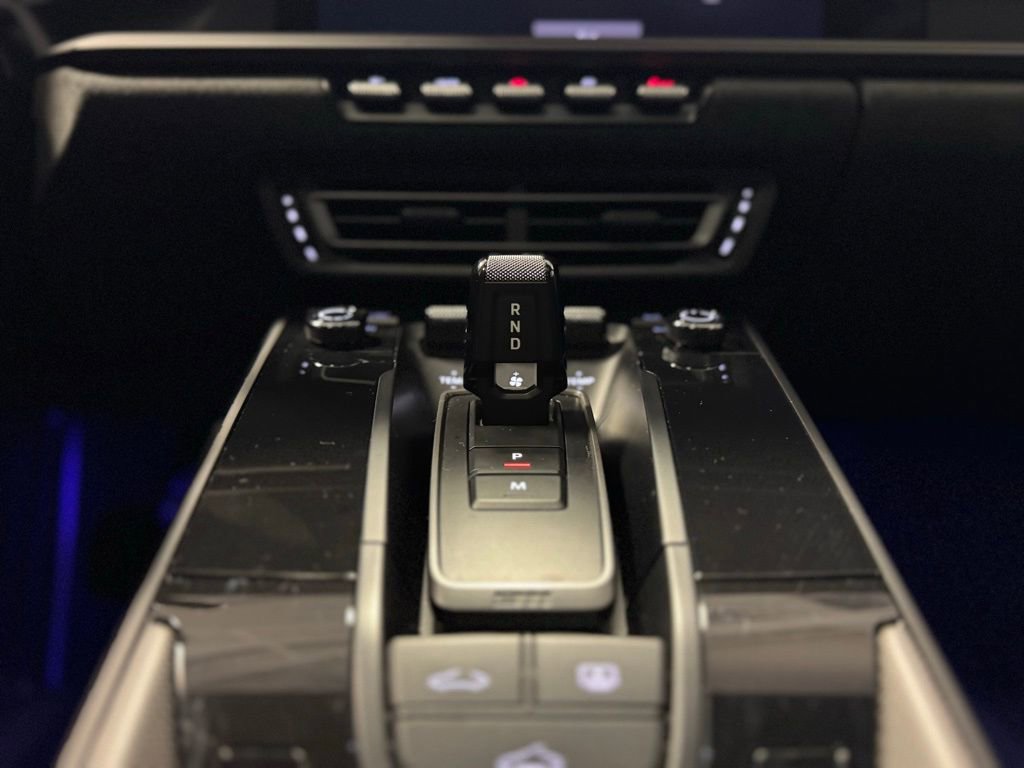 Certified 2024 Porsche 911 Carrera GTS image 30