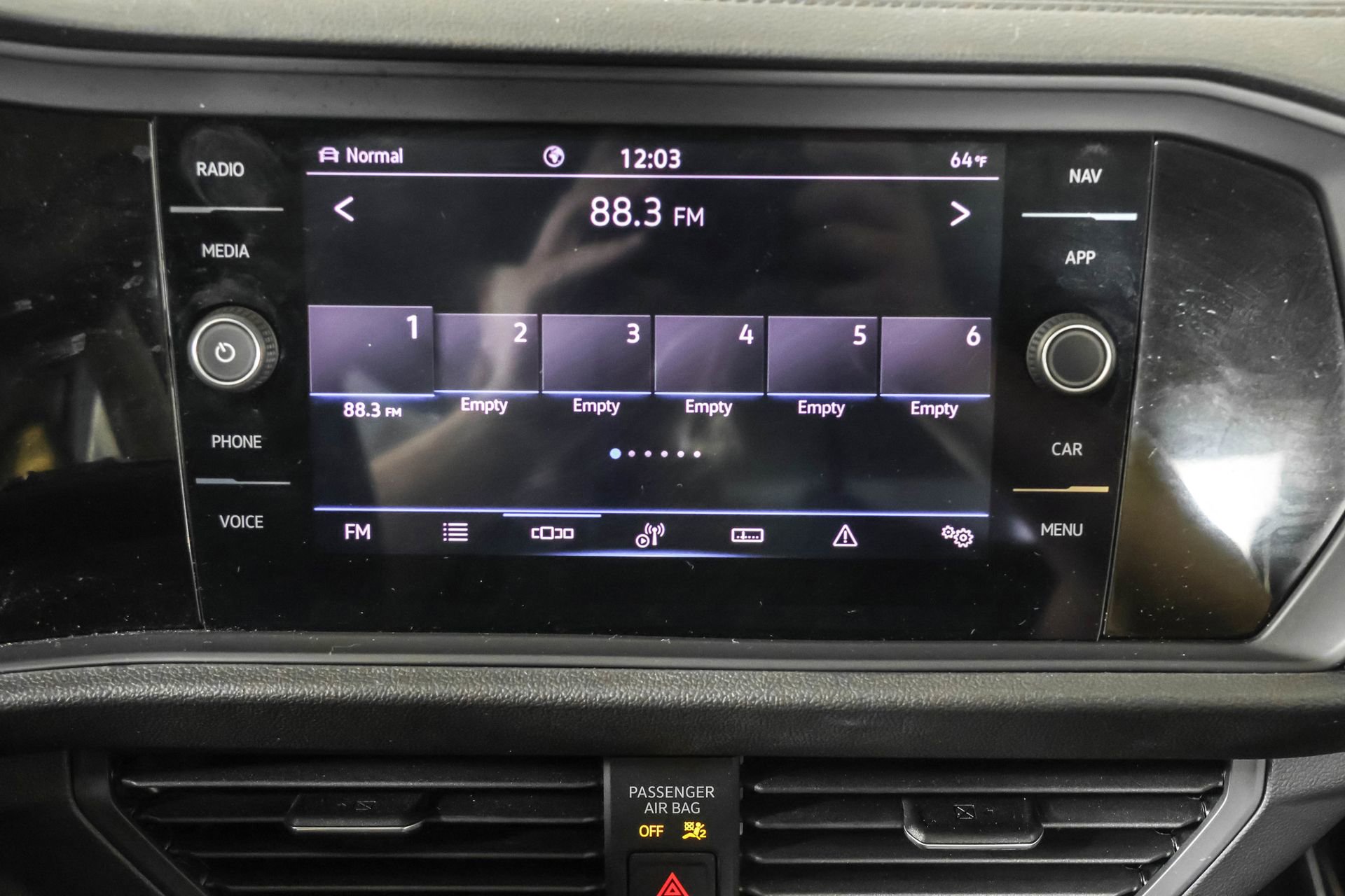 Used 2023 Volkswagen Jetta SEL image 29