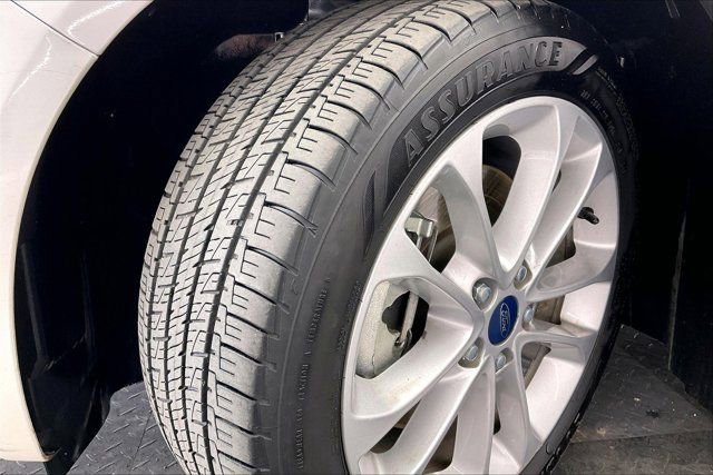 Used 2020 Ford Fusion Energi Titanium image 32