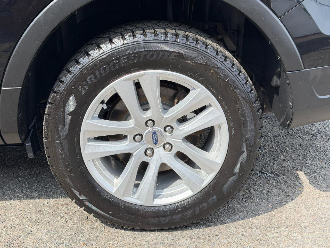 Used 2018 Ford Explorer XLT w/ Equipment Group 202A AWD/4WD image 86