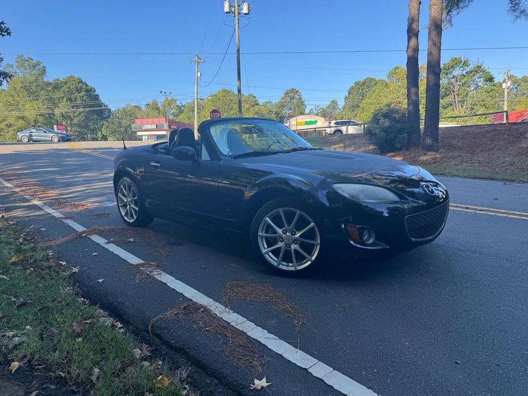 Used 2012 MAZDA MX-5 Miata Grand Touring image 2