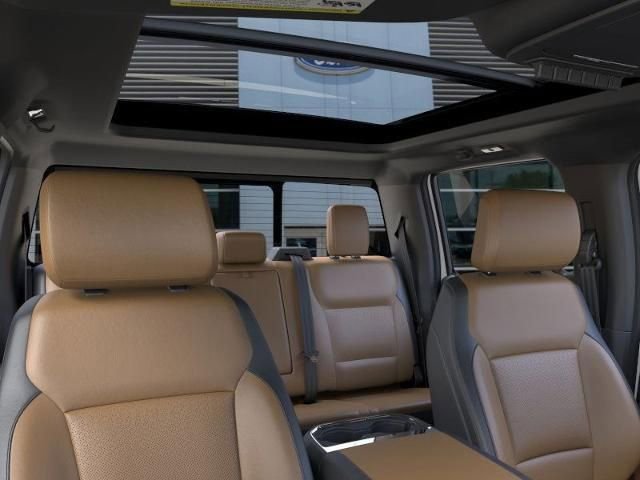 New 2026 Ford F250 Lariat w/ Black Appearance Package image 22