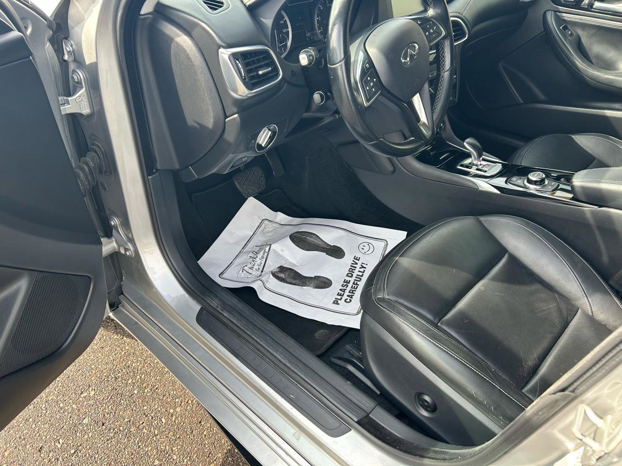 Used 2018 INFINITI QX30 image 10