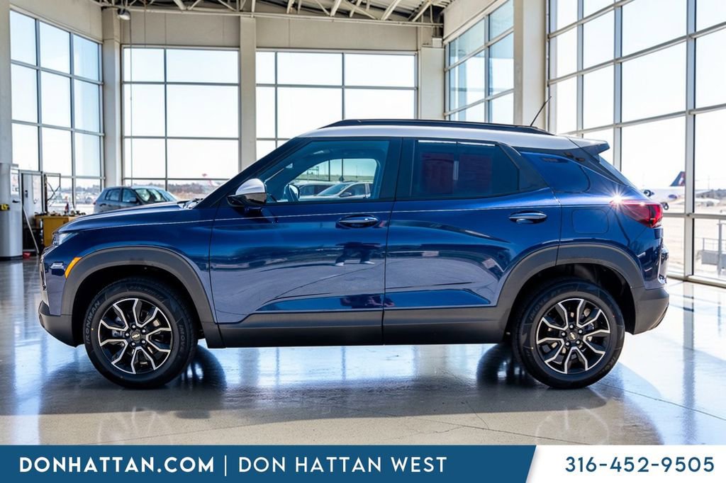 Used 2023 Chevrolet TrailBlazer ACTIV w/ Convenience Package image 2