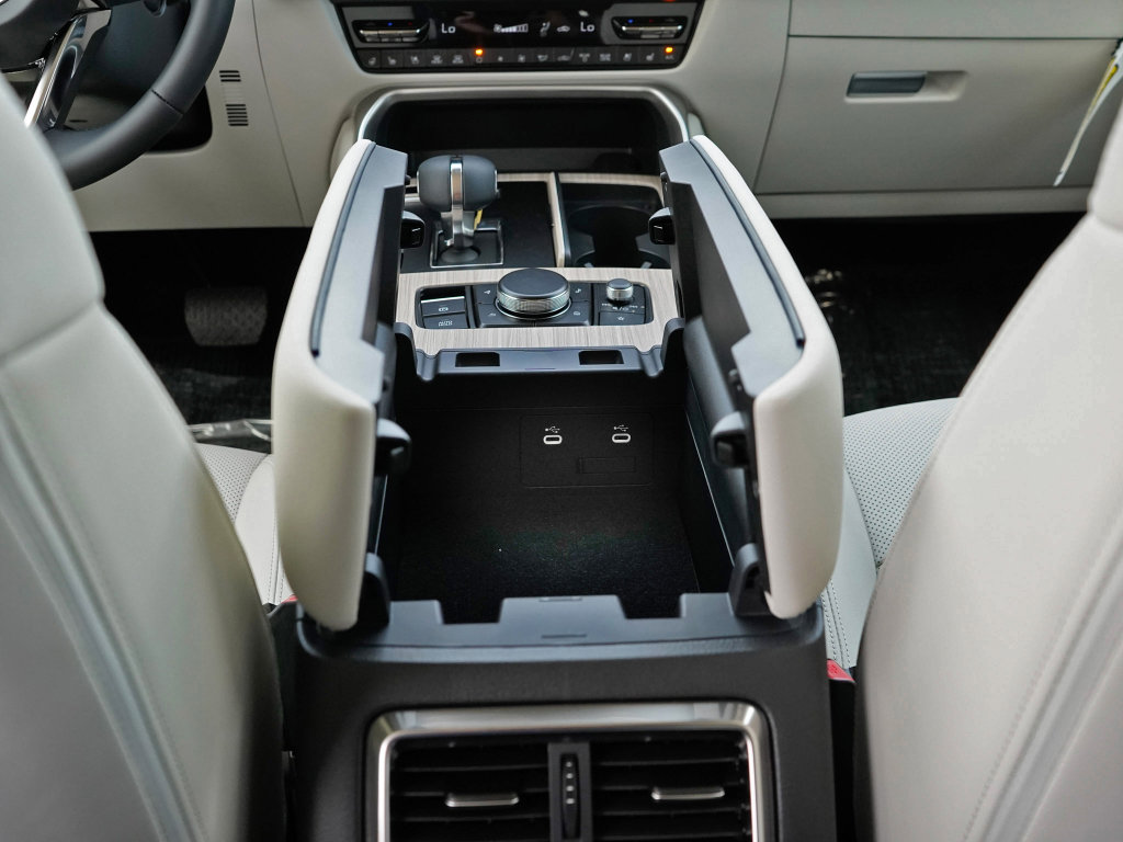 New 2026 MAZDA CX-90 3.3 Turbo w/ Premium Plus Pkg image 32
