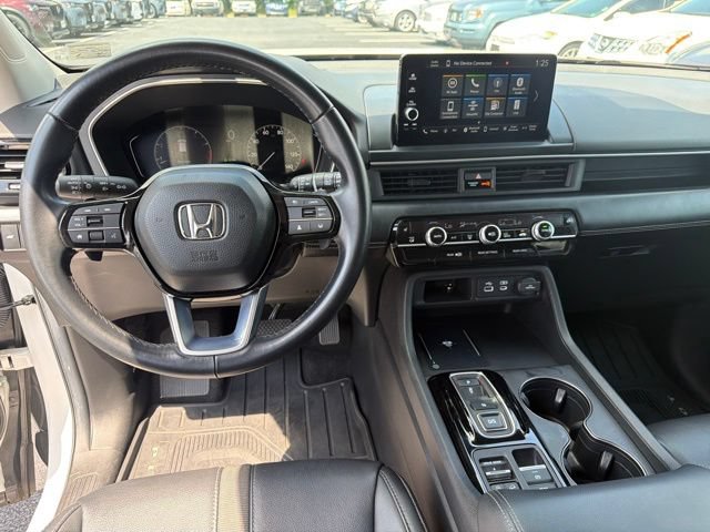 Used 2025 Honda Pilot EX-L image 22