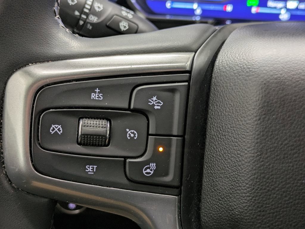 Used 2023 Chevrolet Silverado 1500 LT AWD/4WD image 7