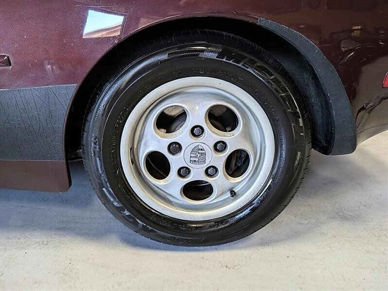 Used 1987 Porsche 944 Coupe RWD image 14