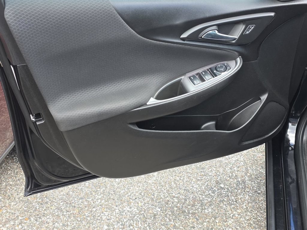 Used 2023 Chevrolet Malibu LT FWD image 28
