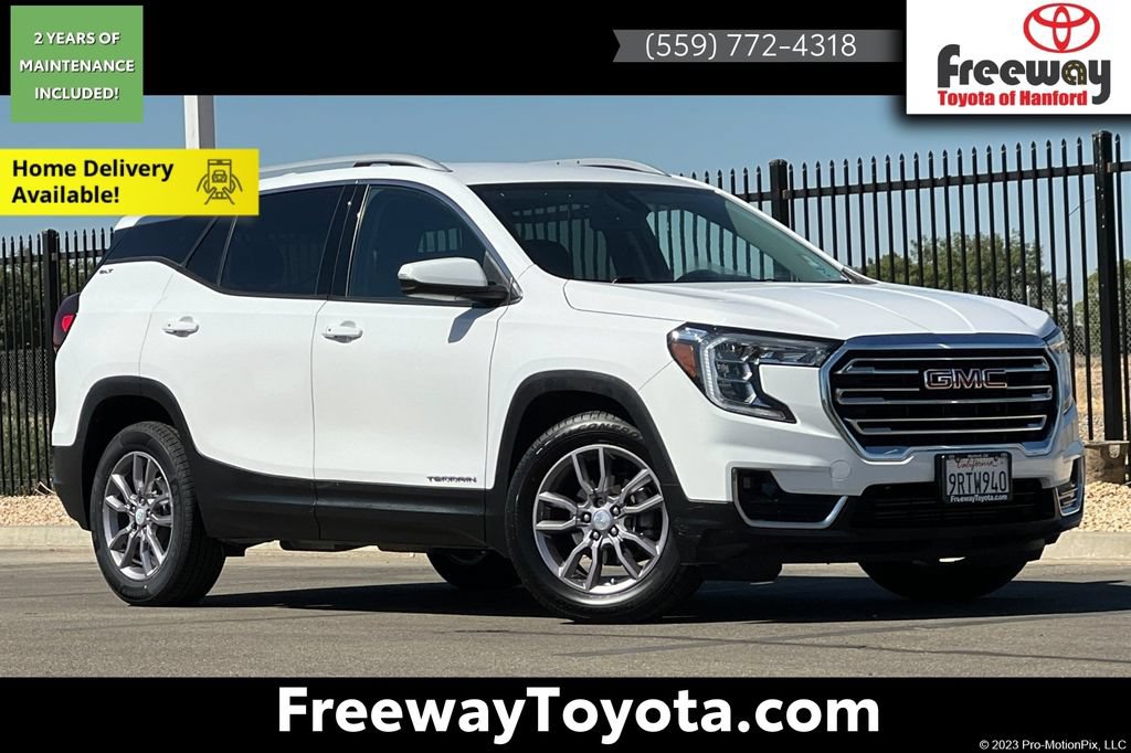Used 2023 GMC Terrain SLT FWD image 1