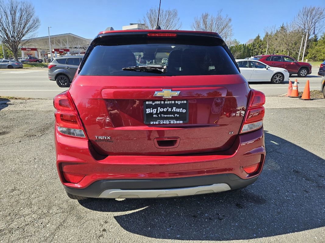Used 2018 Chevrolet Trax LT w/ Sun & Sound Package image 4