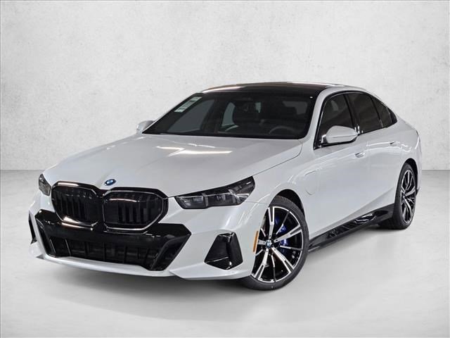 New 2026 BMW 550e xDrive w/ Executive Package