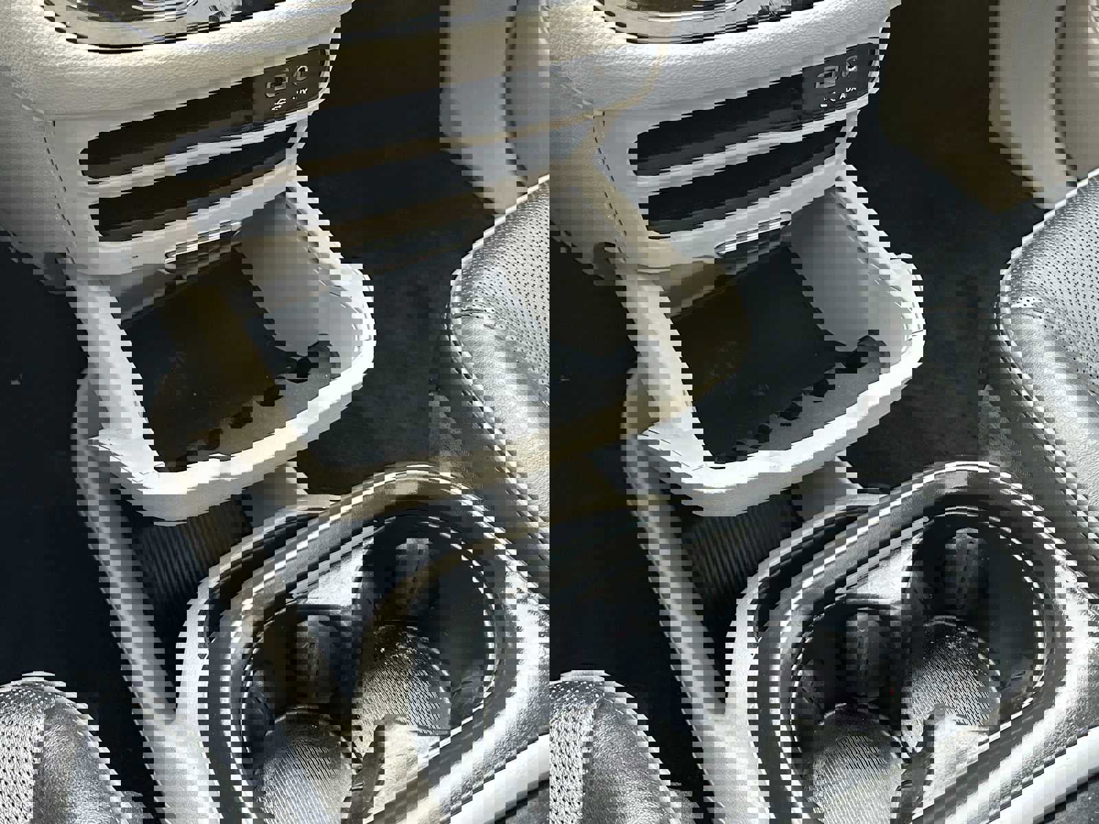 Used 2020 Chrysler Pacifica Limited image 33