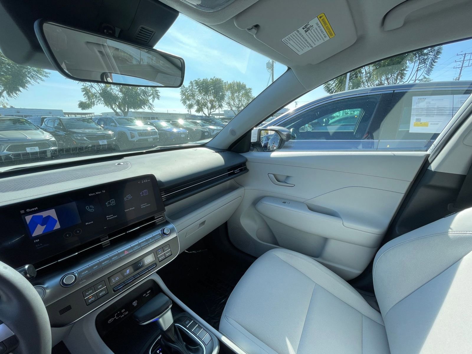 Used 2025 Hyundai Kona SEL FWD image 36