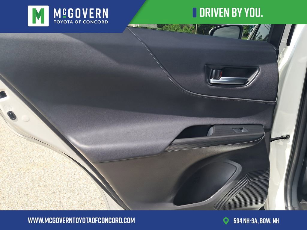 Used 2022 Toyota Venza AWD/4WD image 19