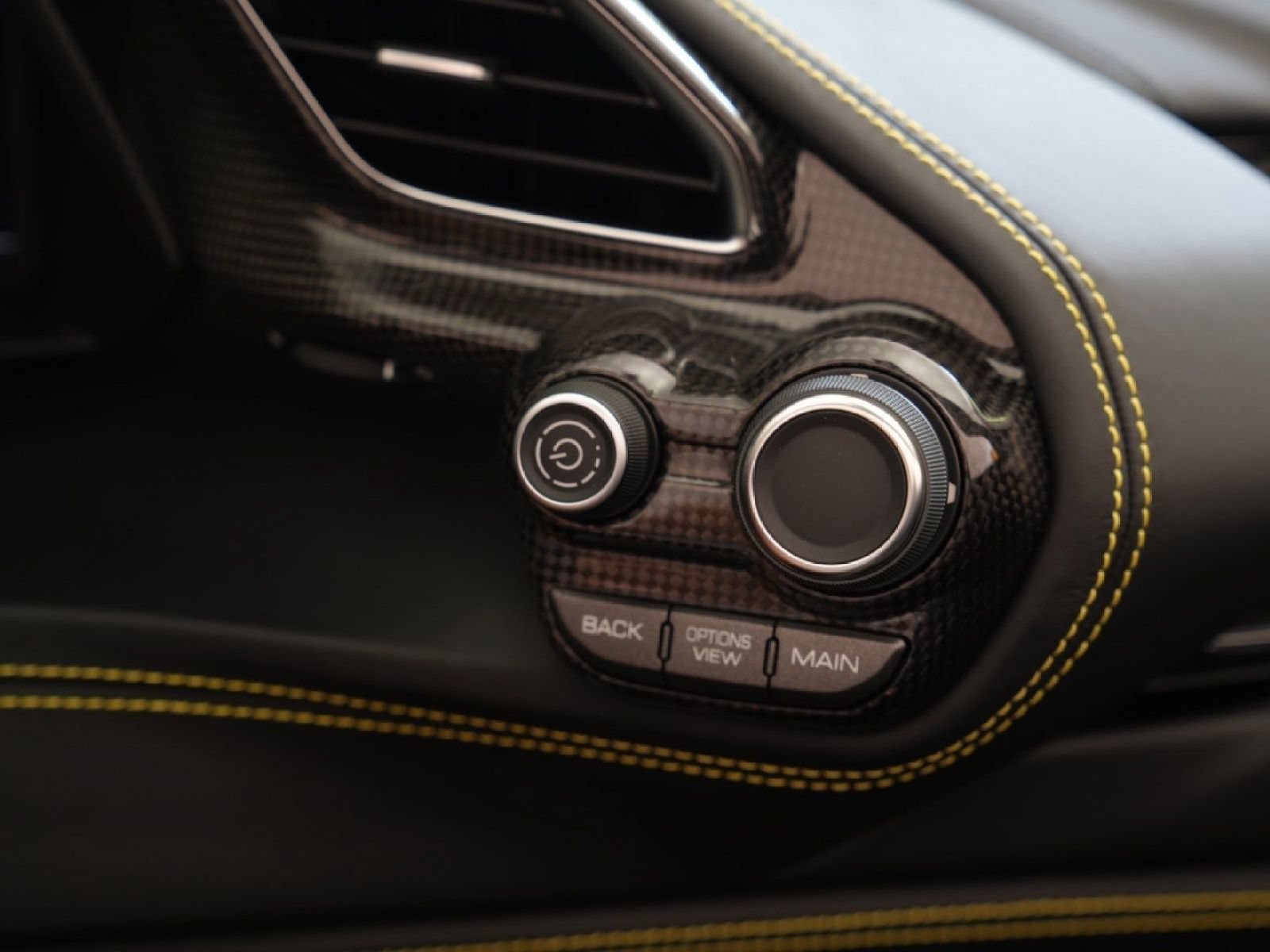Used 2018 Ferrari 488 Spider RWD image 31