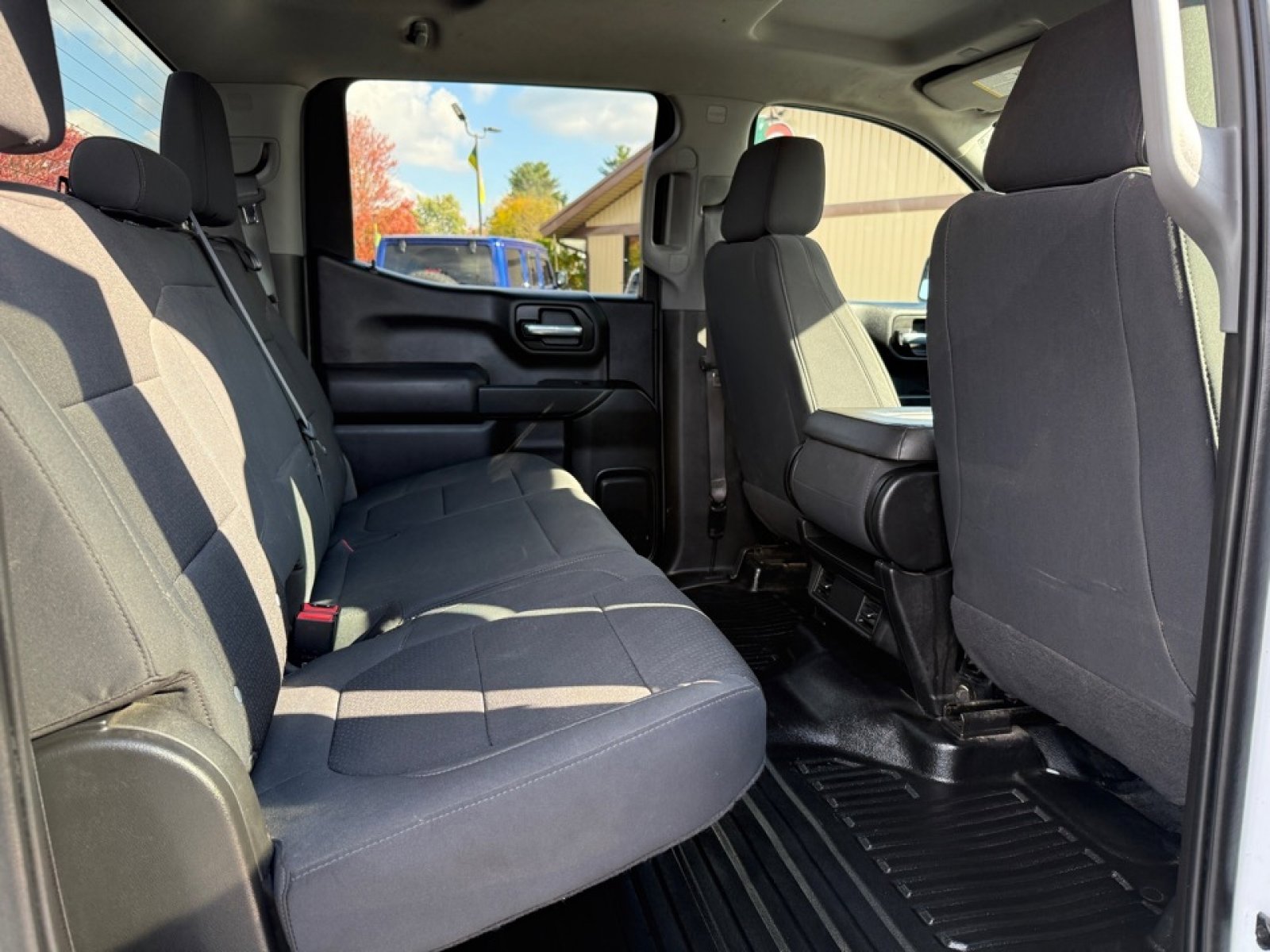 Used 2021 GMC Sierra 1500 4x4 Crew Cab w/ Sierra Value Package image 15