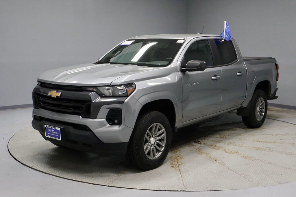 Used 2023 Chevrolet Colorado LT w/ LT Convenience Package image 8