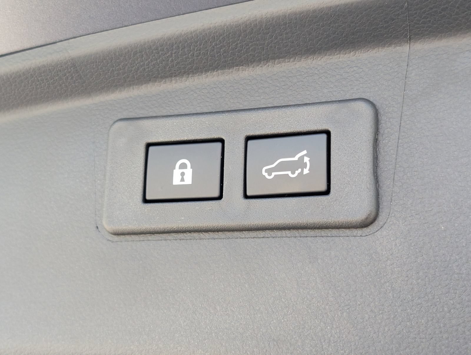 Used 2025 Subaru Outback Limited AWD/4WD image 15