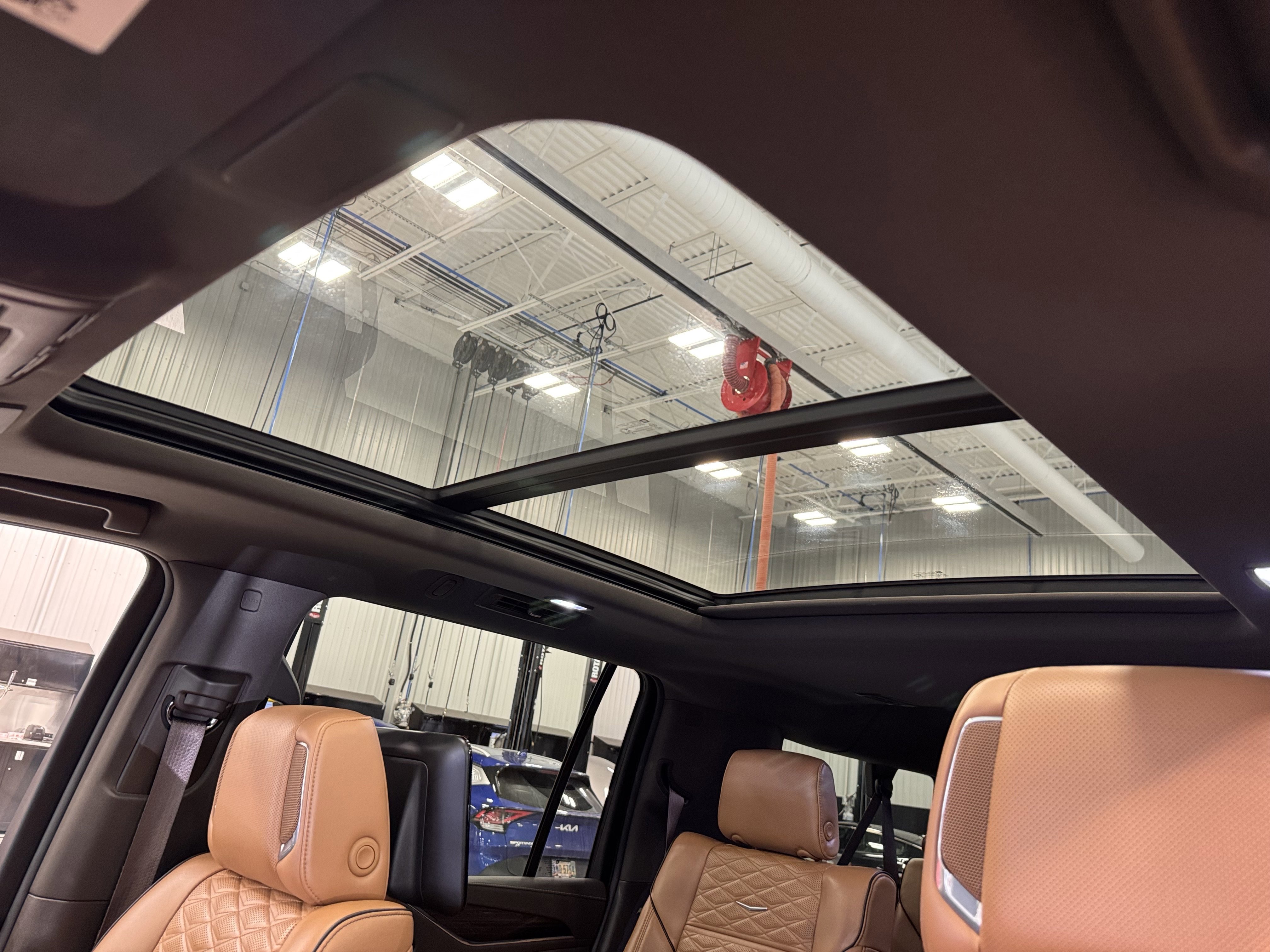 Used 2021 Cadillac Escalade ESV Premium Luxury w/ Driver Assist Tech Package image 26