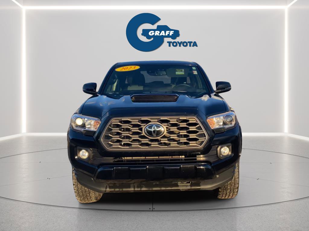 Used 2023 Toyota Tacoma TRD Sport w/ Black Out Package (TMS) image 8