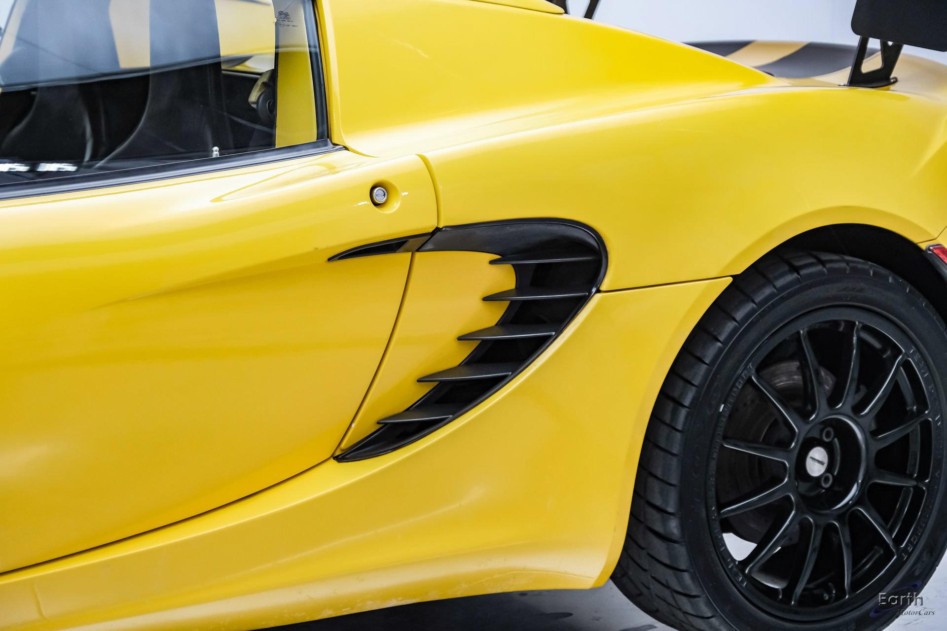 Used 2005 Lotus Elise RWD image 44