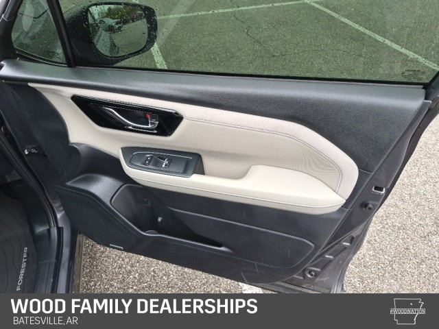 Used 2025 Subaru Forester Limited image 30