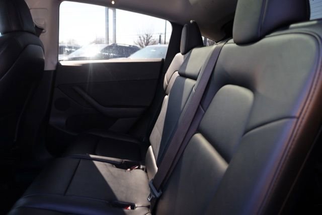 Used 2021 Tesla Model Y Long Range image 24