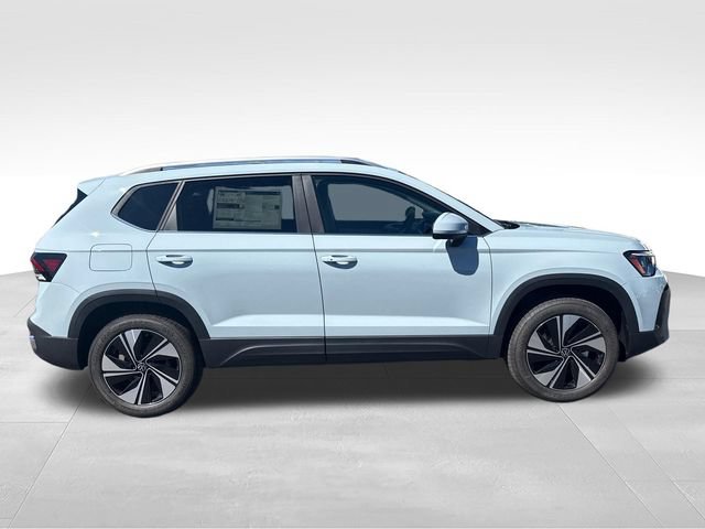 New 2026 Volkswagen Taos SE AWD/4WD image 8