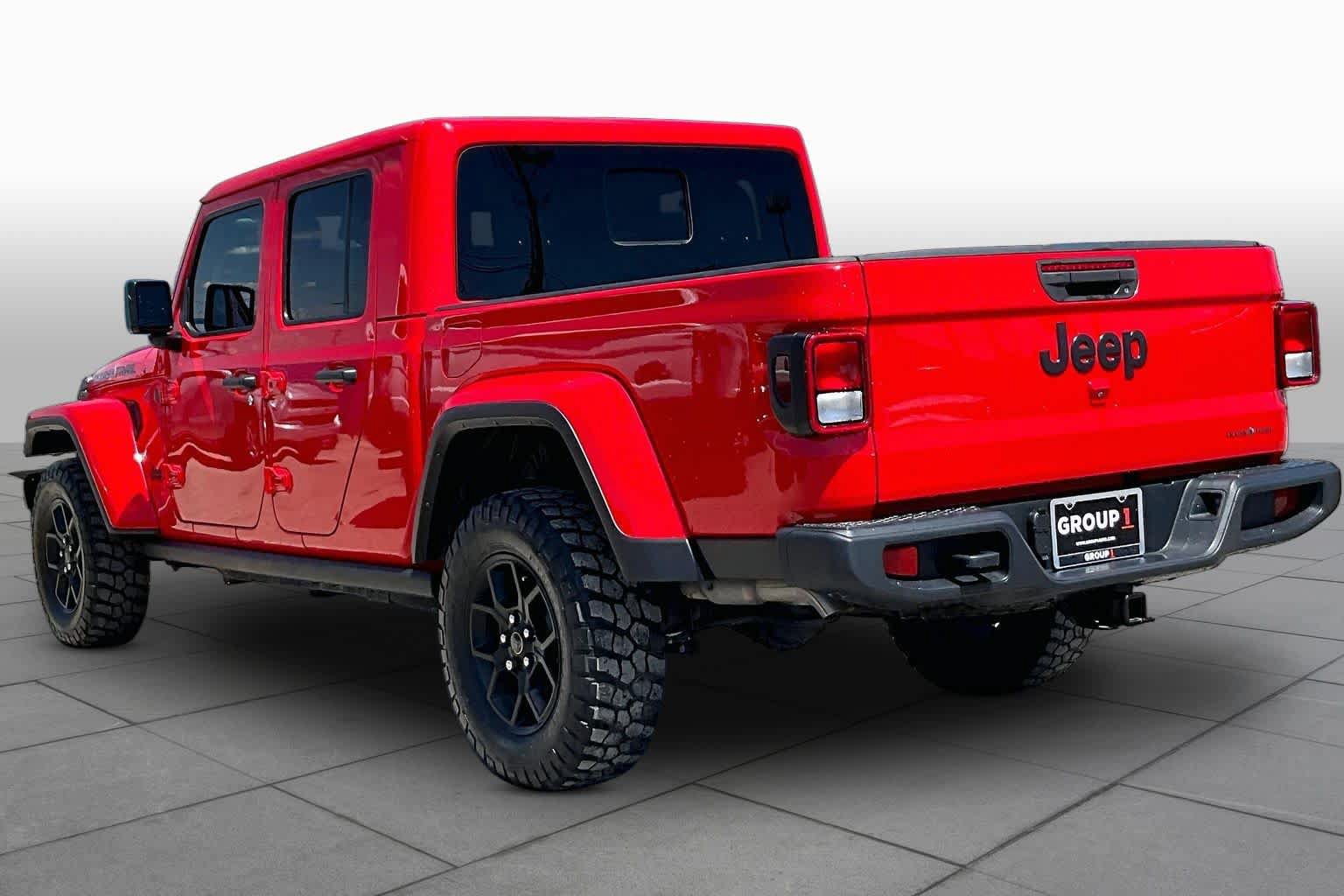 Used 2024 Jeep Gladiator Sport AWD/4WD image 12
