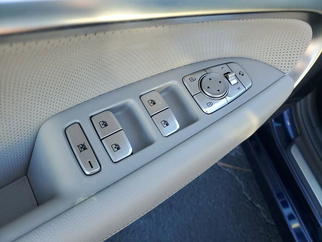 Used 2022 Genesis G70 3.3T image 21