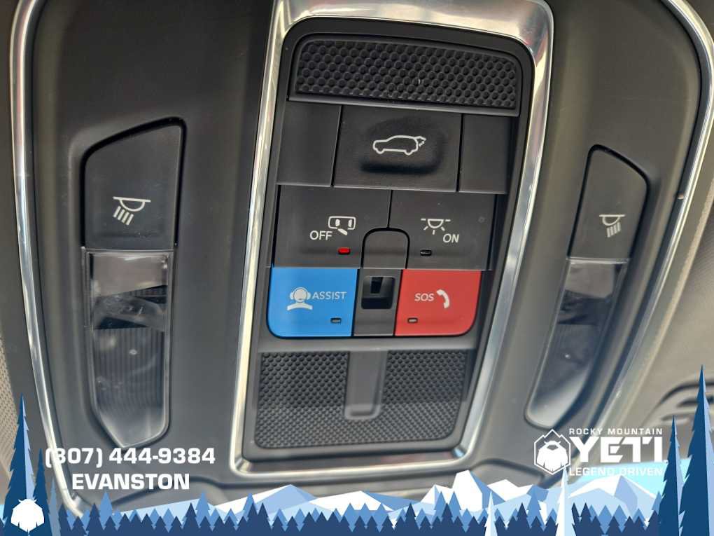 Used 2022 Jeep Wagoneer Series III w/ Rear Seat Video Group 1 AWD/4WD image 33